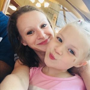 Meet your Posher, Carly